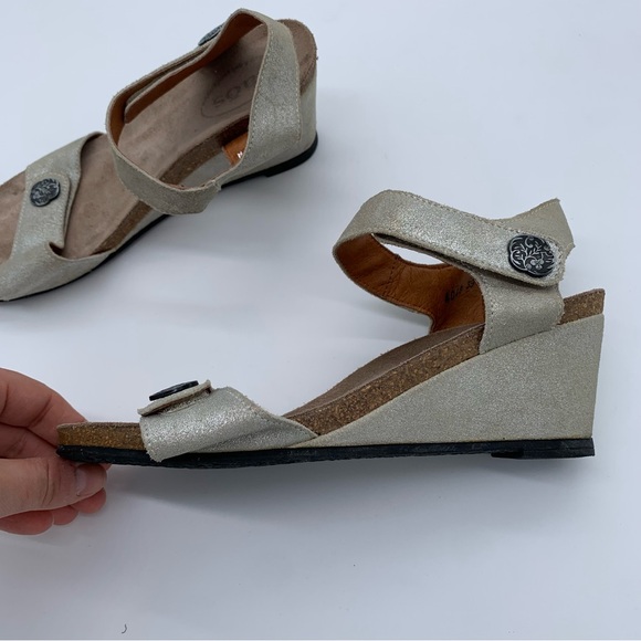 Taos Women's Silver Wedge Sandals 39 / 8 - Picture 2 of 8